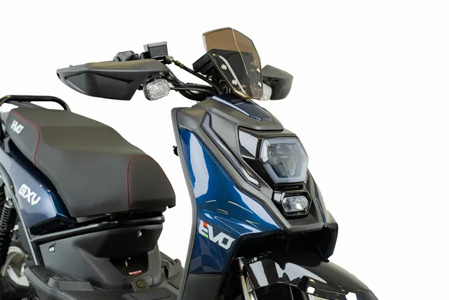 EVO GXV — koplamp en voorste zijpaneel