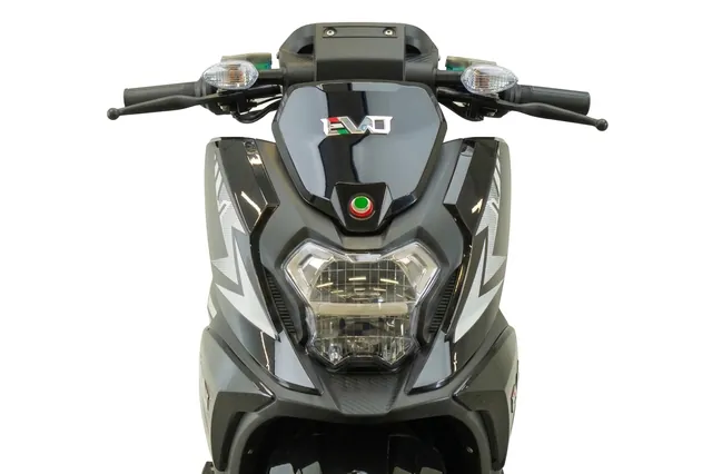 EVO N20 — koplamp en voorzijde