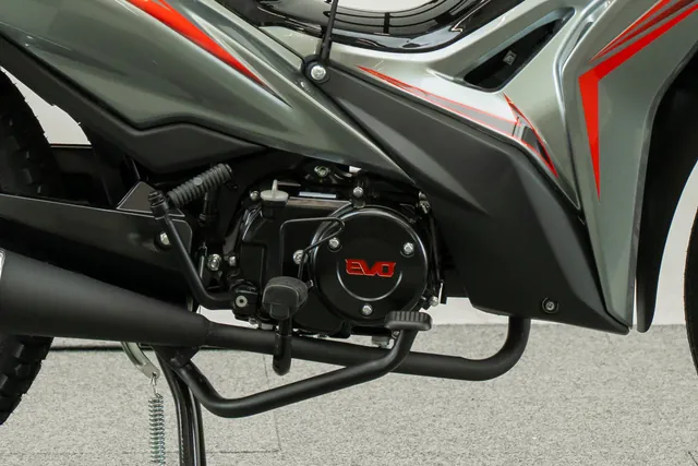 EVO Nova — motor en zijpaneel