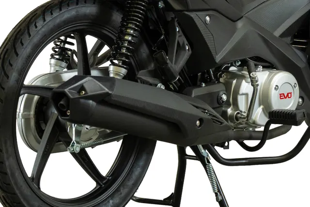 EVO RiiO — uitlaat en motor